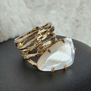Kendra Scott Cora Ring Gold and Mother of Pearl - Size 7